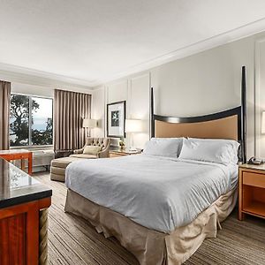 1 King Bed Gulfside
